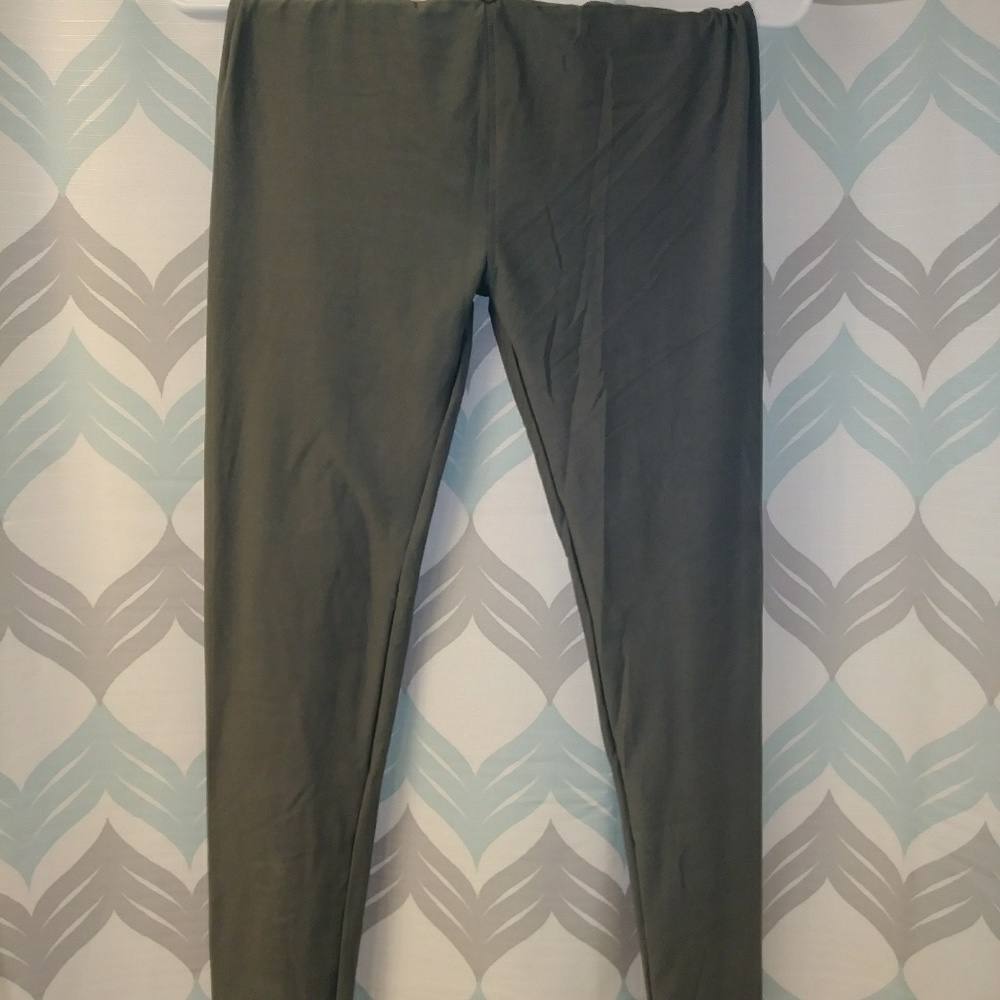 Gray leggings